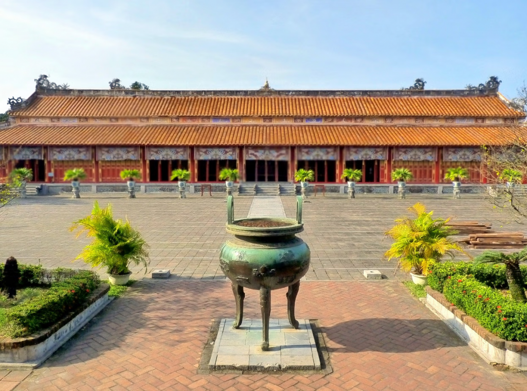 The To Mieu Temple