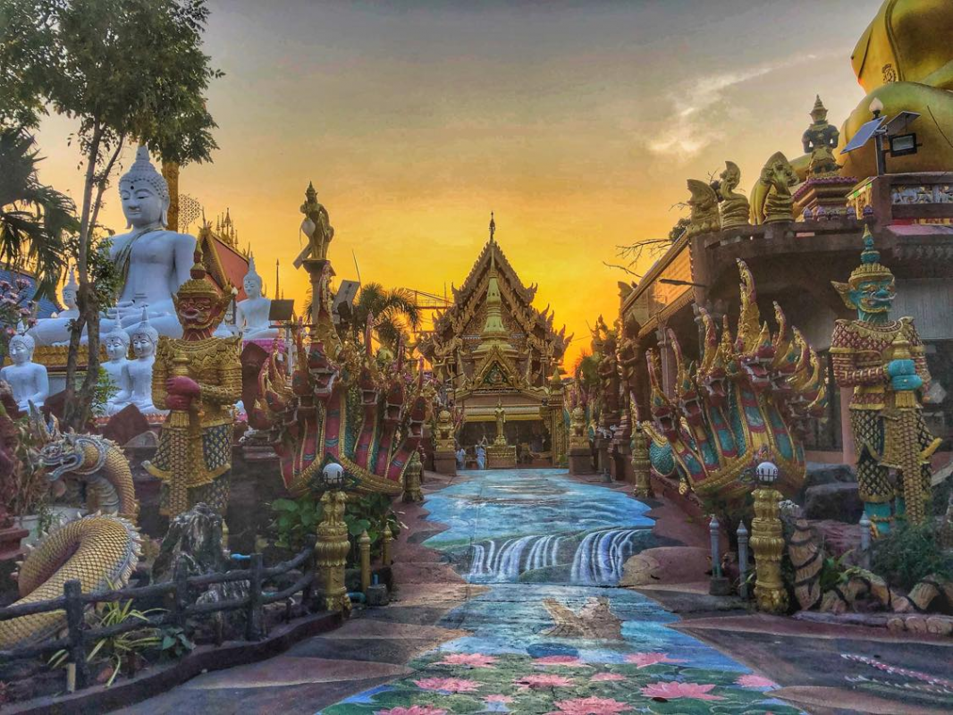 Wat Phra Khao Yai
