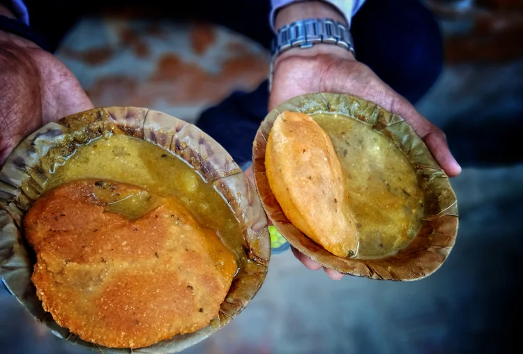 Kachori Sabzi