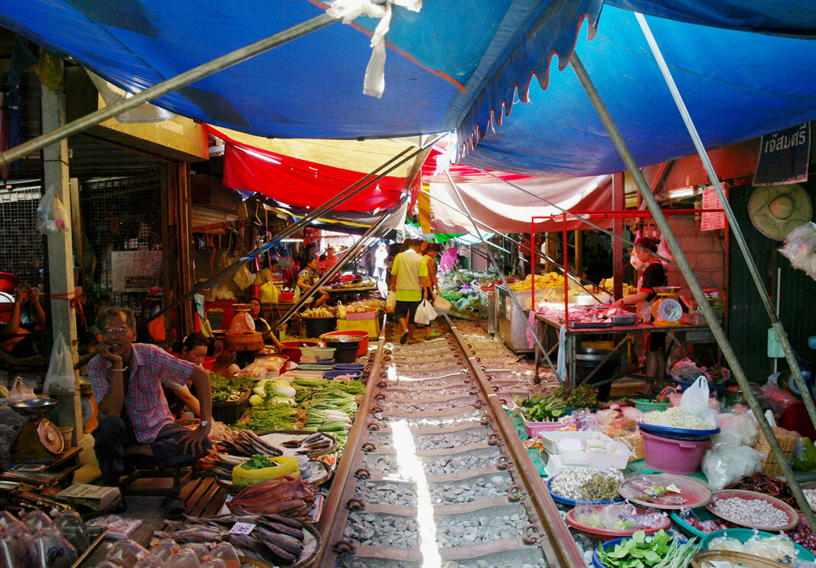 Maeklong Railway Market, Samut Songkhran