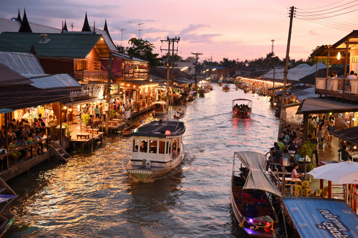Amphawa Floating Market, Samut Songkhran