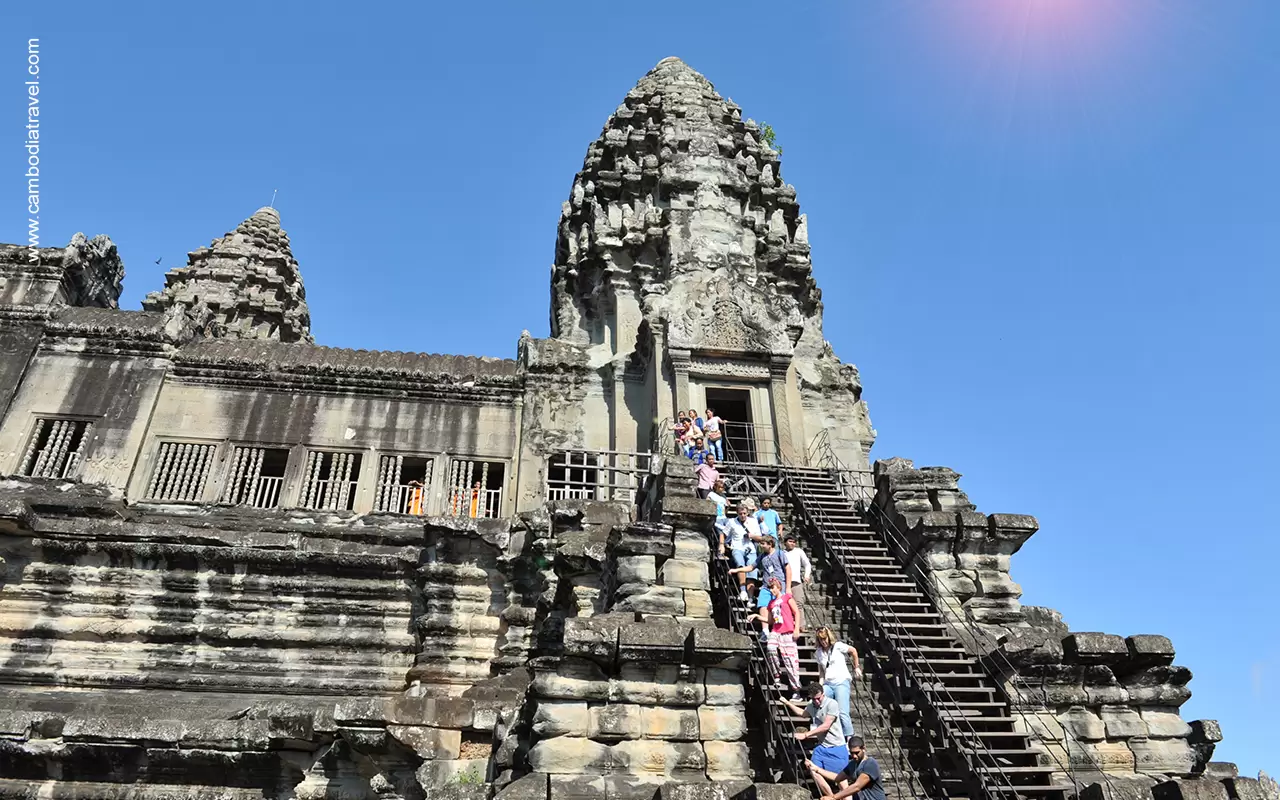  Temple's Central Towers