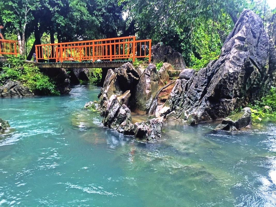 Tham Chang Cave